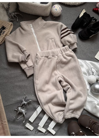 Комбинированный демисезонный костюм утепленный спортивный для мальчика цвет беж 10985 No Brand