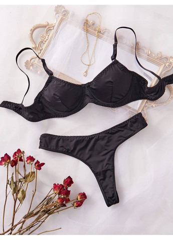 Черный демисезонный женский комплект белья левчик стринги набор белья для девочек стильное белье для женщин No Brand Білизна жіноча