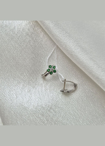 Серебряные детские серьги Цветок с Зелеными Камнями Серебро 925 пробы Родированное 82595з 1.01г No Brand (339679725)