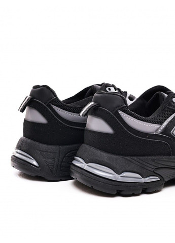 Чорні кросівки чоловічі Moli