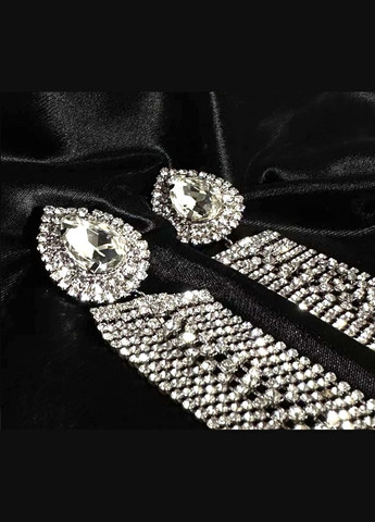 Сережки вечерние длинные в камнях и стразах No Brand (327419564)