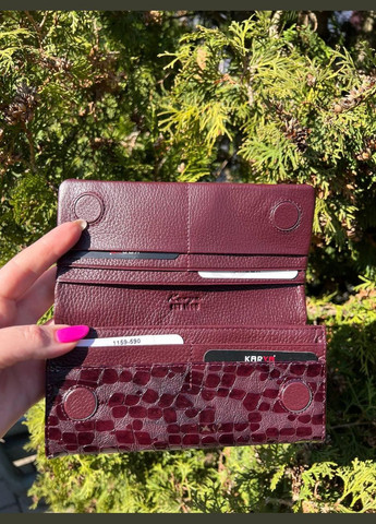 Жіночий гаманець Туреччина натуральна шкіра на магнітах бордовий колір капля Karya (341323006)