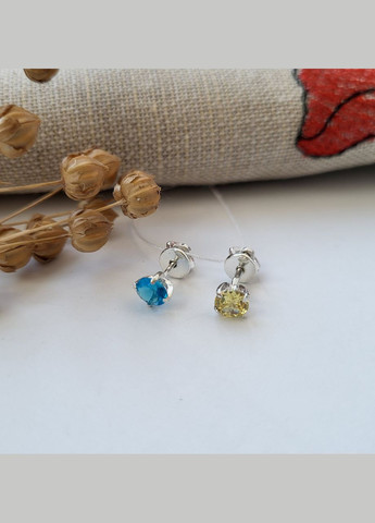 Серебряные Сережки гвоздики на закрутках Камень 5 мм Синего и Желтого цвета серебро 925 пробы Родиров 54408р No Brand (306743149)