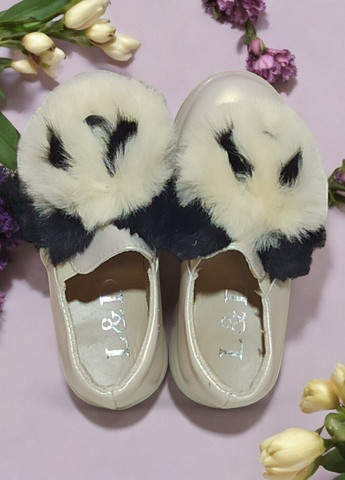 Молочні осінні кросівки пухнасті з мордочкою для дівчинки 89110 молочні L&D