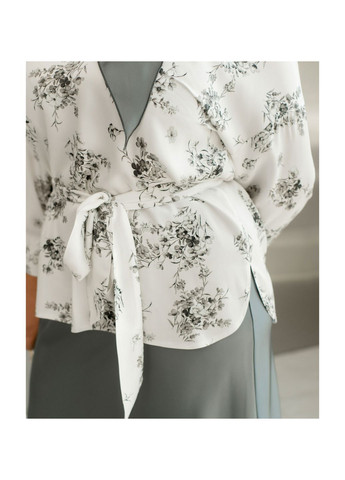 Чёрно-белую блуза Liton