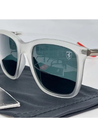 Солнцезащитные очки Ray Ban в матовой прозрачной оправе со стеклянными линзами UV400 No Brand (401293689)