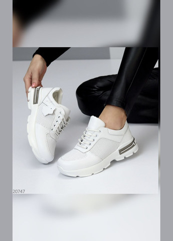 Белые демисезонные стильные женские кроссовки No Brand