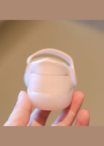 Босоніжки для дівчаток Love рожеві No Brand (303612699)