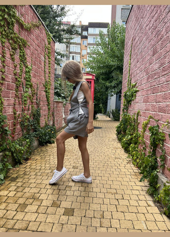 Костюм шкільний для дівчинки жилетка та шорти 128-158 No Brand (346058474)