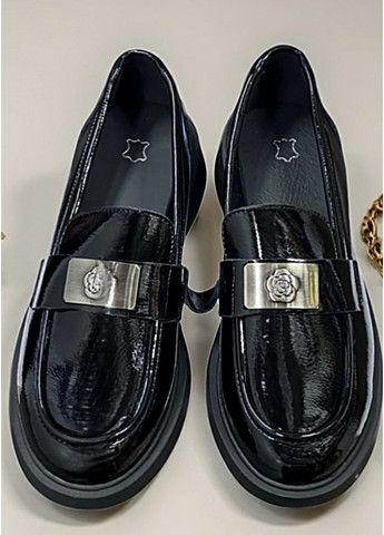 No Brand Жіночі туфлі-лофери чорного кольору із лакової шкіри чорний з натуральна шкіра, — демісезон (353687224)