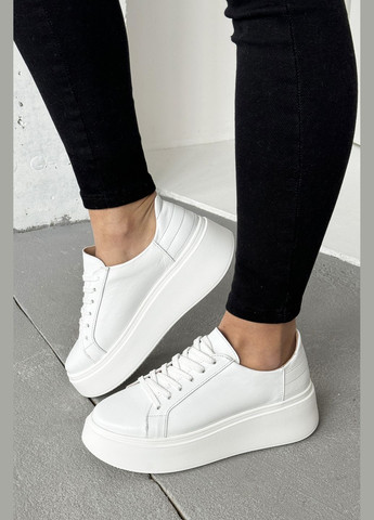 Белые демисезонные стильные и удобные кроссовки на массивной платформе из натуральной кожи InFashion Кросівки