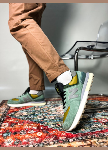 Зеленые демисезонные кроссовки мужские и женские stone island x new balance 574 legacy green | No Brand