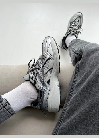 Сірі кросівки Vakko