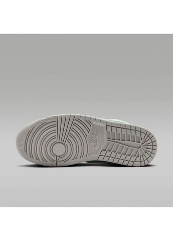 Кросівки Wmns 1 Low Se White IH3369-077 Air Jordan білі демісезони (398056337)