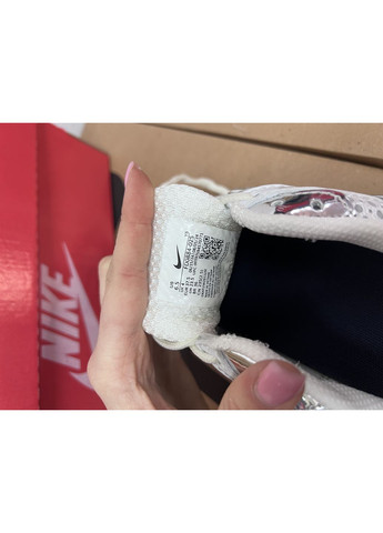 КРОСІВКИ ЖІНОЧІ NIKE VOMERO 5 PHOTON DUST METALLIC НАЙК ВОМЕРО РОАМ 5 No Brand комбіновані демісезони (369389011)