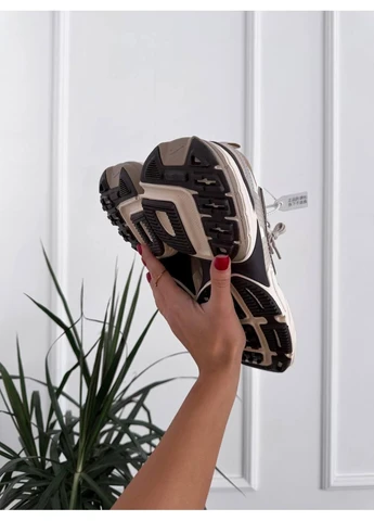 Коричневі кросівки чоловічі nike runtekk orewood brown/light bone найк рантек коричневі демісезон No Brand