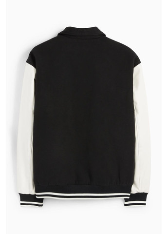 Чорно-біла демісезонна куртка C&A