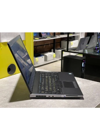 Мобільна робоча станція Precision 7530 / 15.6" (1920x1080) IPS / Intel Core i7-8750H (6 (12) ядер по 2.2 - 4.1 GHz) / 16 GB Dell (398143594)