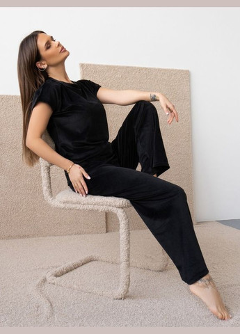 Черная велюровая пижама со свободными брюками ISSA PLUS (280899094)