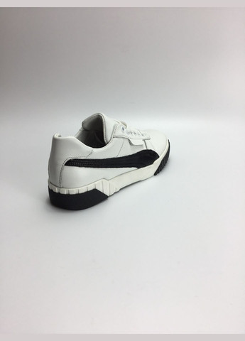 Білі жіночі кросівки Levons