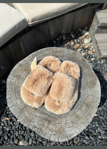 Бежевые тапочки Motivo