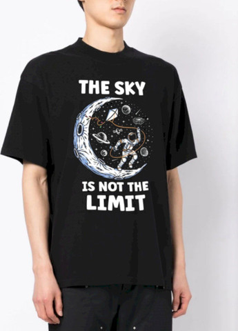Черная футболка oversize мужская черная "the sky is not the limit" Trace of Space