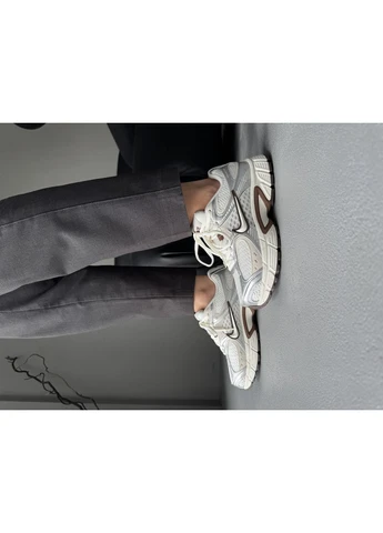 КРОССОВКИ ЖЕНСКИЕ NIKE V5 RNR WHITE/SILVER/BROWN НАЙК В5 БЕЛЫЕ No Brand белые демисезоны (392003688)