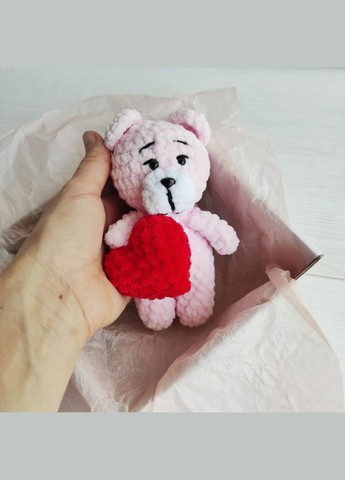 Маленький в'язаний ведмедик ніжно-рожевого кольору з сердечком Hand Made (317269190)