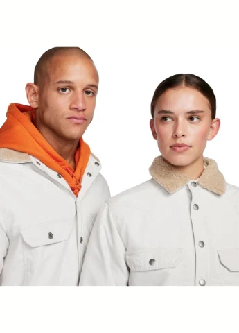 Бежева куртка чоловіча sb padded flannel jacket beige fq0512-072 Nike