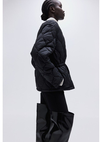 Черная демисезонная женская стеганная куртка н&м (58550) xs черная H&M