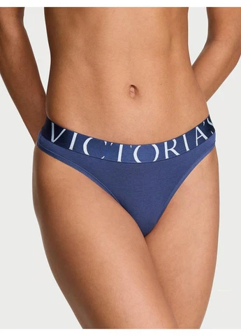Трусики-стринги жіночі бавовняні з логотипом Exploded Logo Cotton Thong сині Victoria's Secret (386694383)