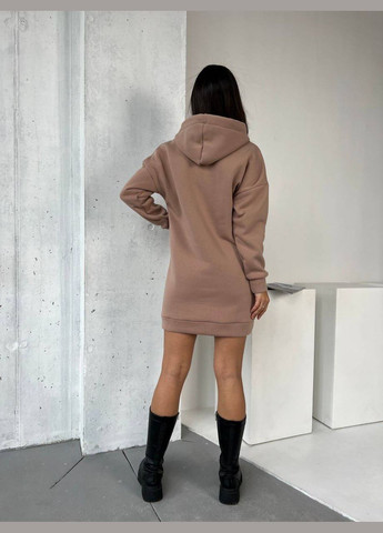Кофейное платье-туника на флисе кофейного цвета 29376 платье-худи No Brand однотонное