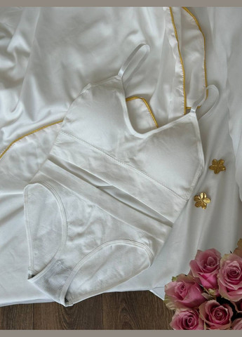 Белый демисезонный удобный яркий комплектик Vakko