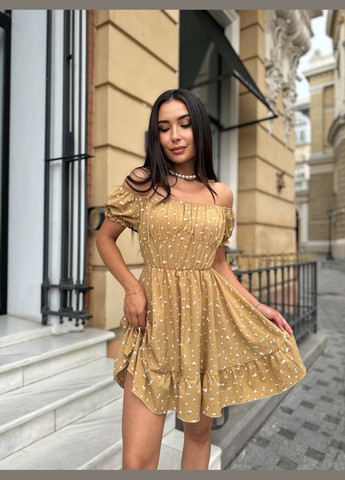 Бежева повсякденний, святковий, коктейльна, вечірня сукня жіноча з відкритими плечима No Brand з квітковим принтом