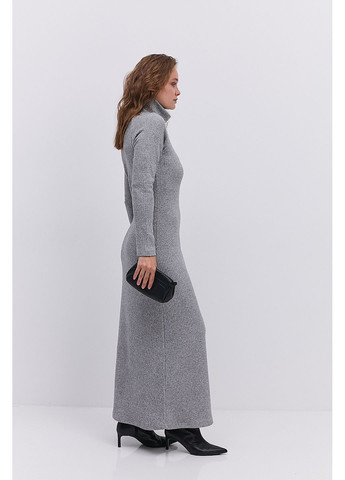 Серое длинное трикотажное платье в рубчик черное с воротником-стойкой Arjen