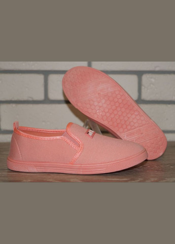 Персиковые слипоны текстильные для девочки персиковые Blue Rama с аппликацией, с логотипом