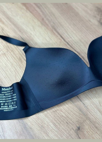 Чёрный бесшовный бесшовный бюстгальтер Mandhari без косточек