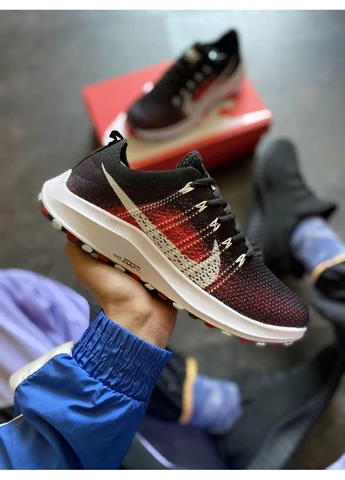 Білі літні кросівки nike zoom black red white найк зум No Brand