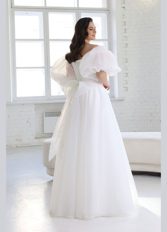 Белое вечернее платье а-силуэт Lolita однотонное