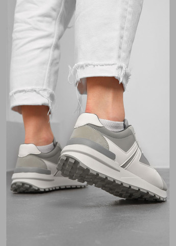Сірі осінні кросівки жіночі сірого кольору з білим на шнурівці Let's Shop