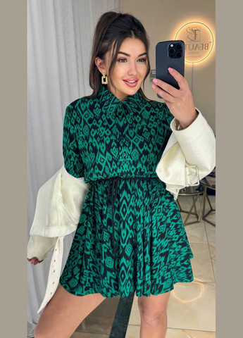 Зелена сукня Украина