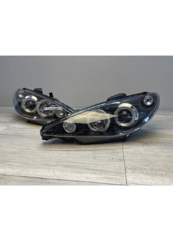 Передние фары Peugeot (2002-2010) черные с кольцами (ЦЕНА ЗА ПАРУ) Tuning-Tec 206 (398178895)