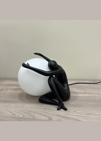 Настільна лампа/нічник з дівчиною на 20см кулі "Lady" (999-003 BK) No Brand (370071019)