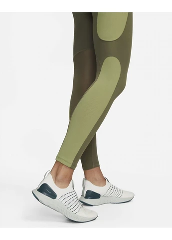 Оливковые демисезонные леггинсы air fast womens mid-rise 7/8 running leggings with pockets olive dq6685-222 Nike