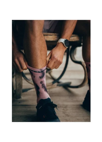 Розовые носки pro racing socks v4.0 run high Compressport (397295444)