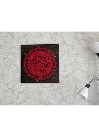 Червона мандала ручної роботи “Серце спокою”. В’язана картина на дерев’яному артборді 45 х 45 см Dream Studio (363057547)