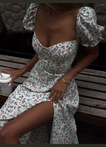 Белое нежное платье-макси с открытой спиной и шнуровкой на ней из качественного софта, летнее платье со съёмным рукавом и чашечками No Brand розы