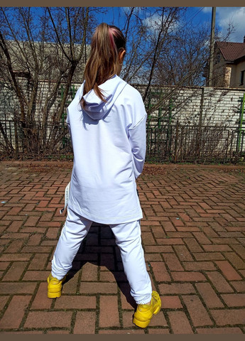 Білий спортивний костюм 2 Льва (358068506)