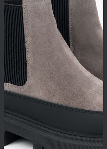 Осенние челси, цвет черный Estro