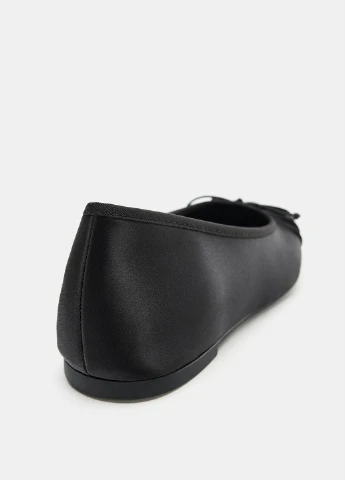 Жіночі балетки Zara | чорні однотонні штучна шкіра (381606302)